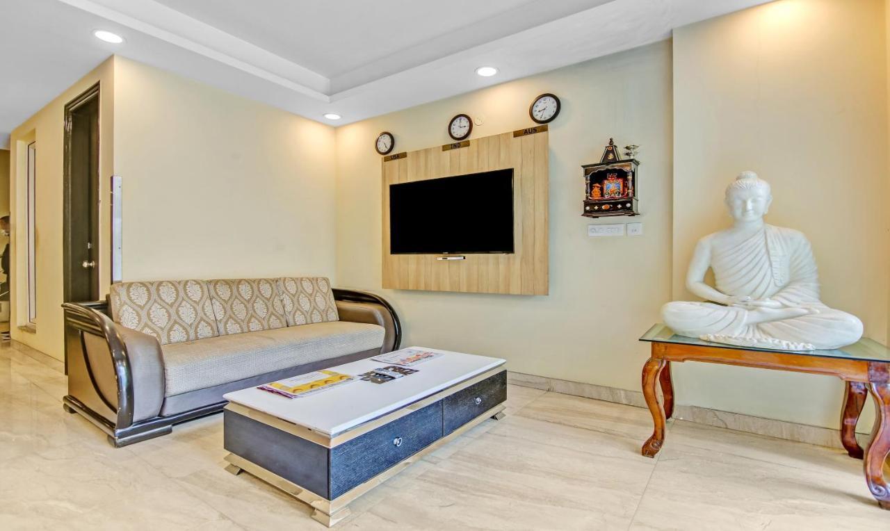 Treebo Sai Village Gold Souk - Sec 43 Gurgaon Buitenkant foto