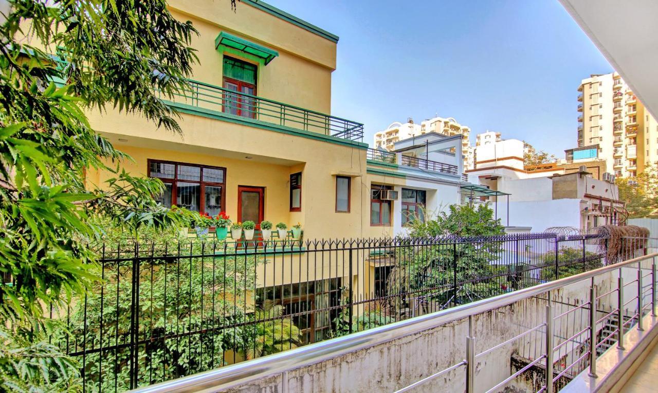 Treebo Sai Village Gold Souk - Sec 43 Gurgaon Buitenkant foto