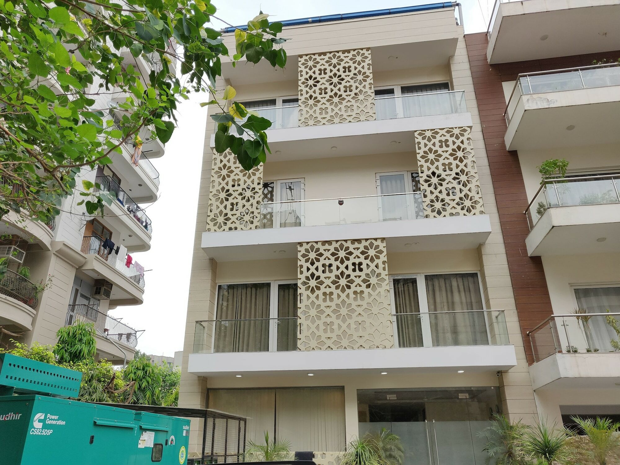Treebo Sai Village Gold Souk - Sec 43 Gurgaon Buitenkant foto
